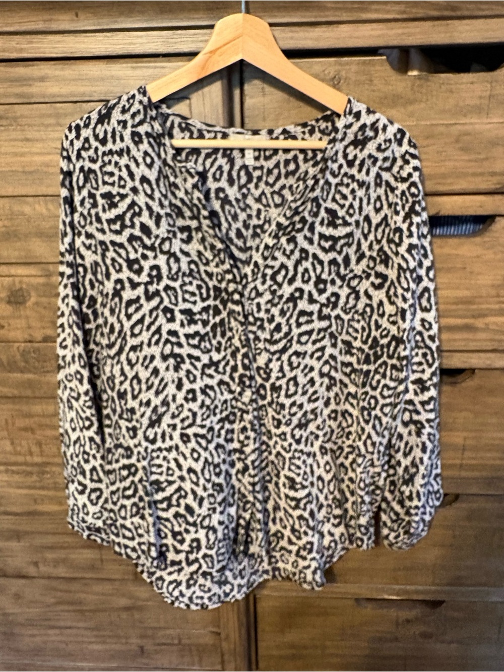 Joie Purine 100% Silk Leopard Print Faux Wrap Blouse M Black Ivory Animal Print‎ - Picture 2 of 5